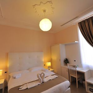 Camera standard con letto king size